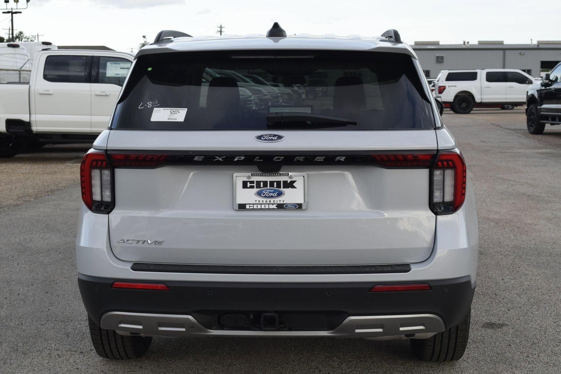 New 2026 Ford Explorer Active w/ Active Comfort Package image 5