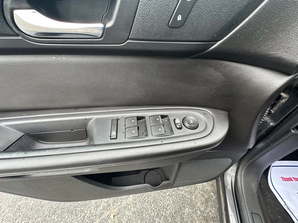 Used 2015 Chevrolet Traverse LT AWD/4WD image 19