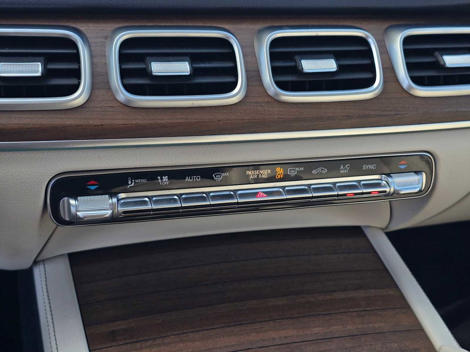 Used 2021 Mercedes-Benz GLE 350 4MATIC image 30