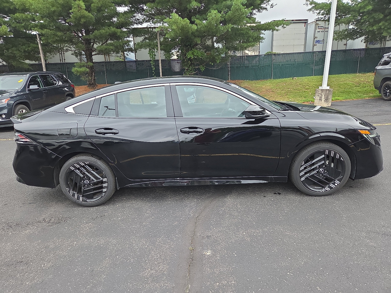 Used 2026 Nissan Sentra SR w/ Floor Mat Package FWD image 2