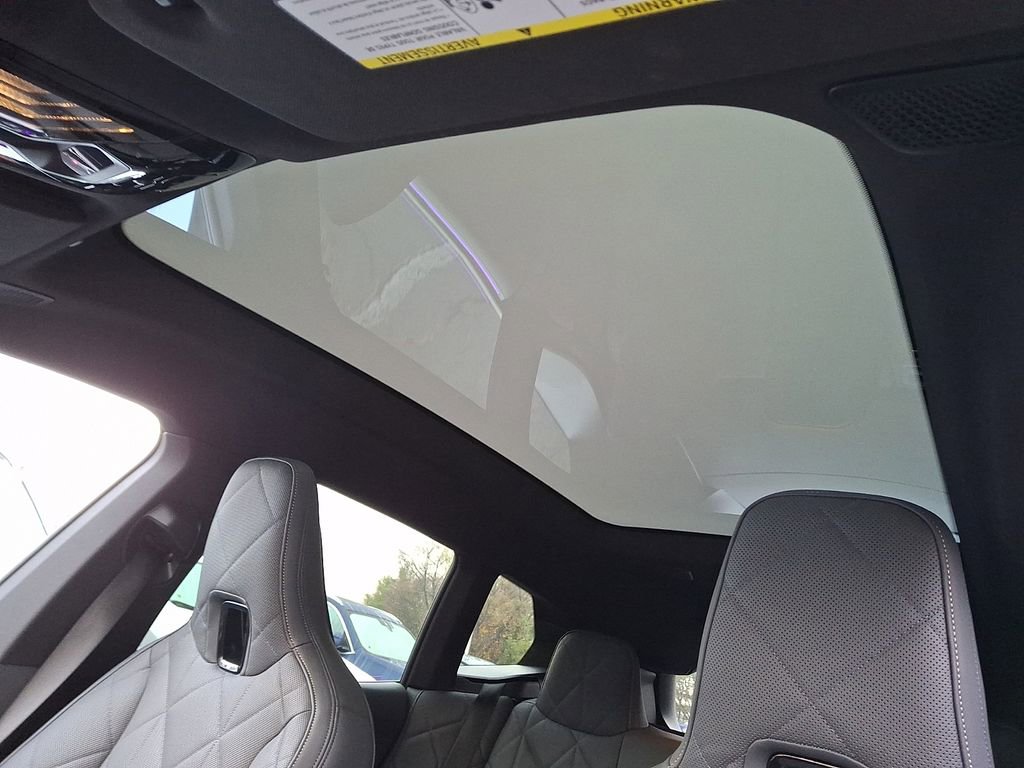 Used 2025 BMW iX M60 image 11