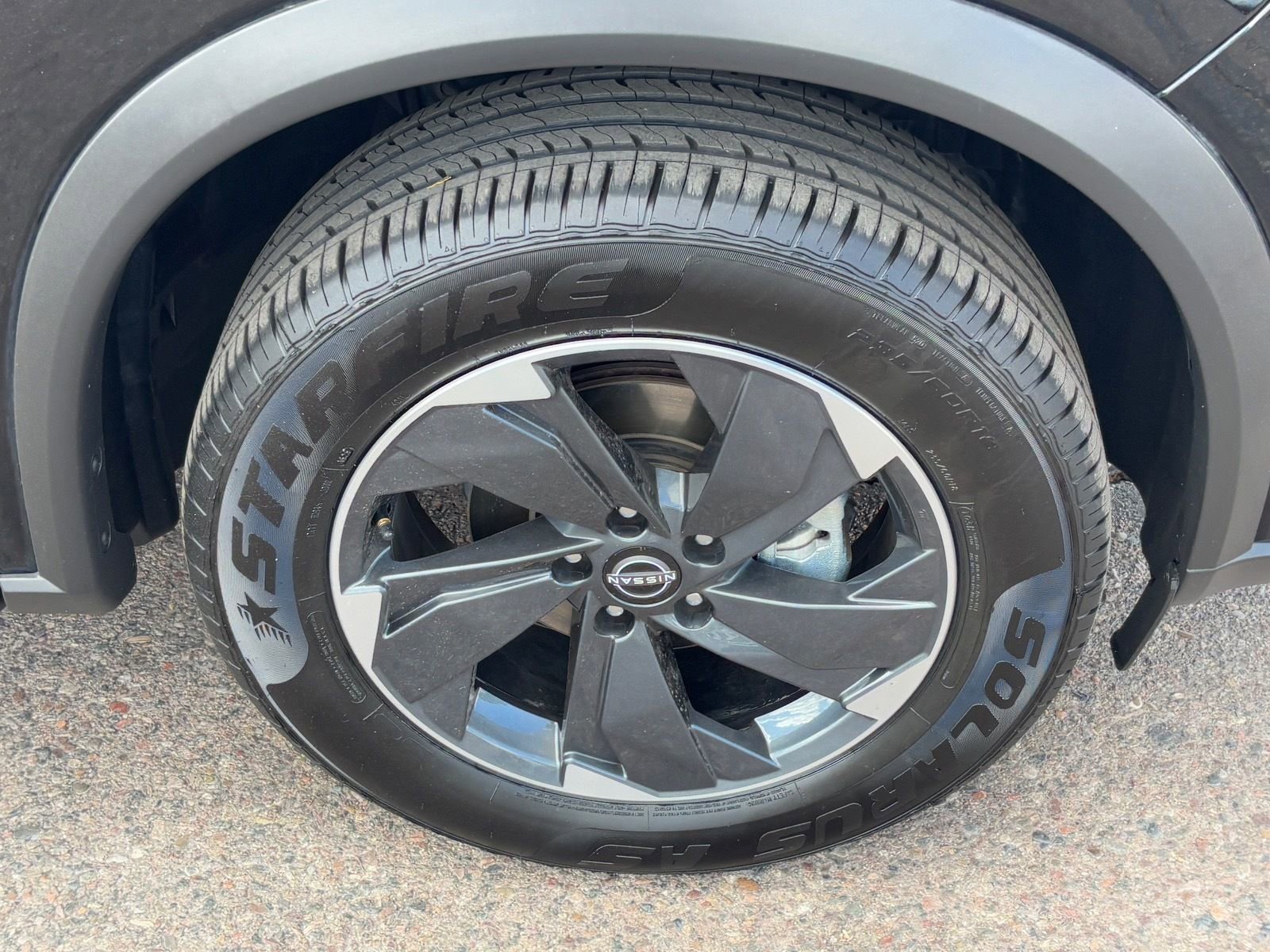 Certified 2025 Nissan Rogue SV image 8