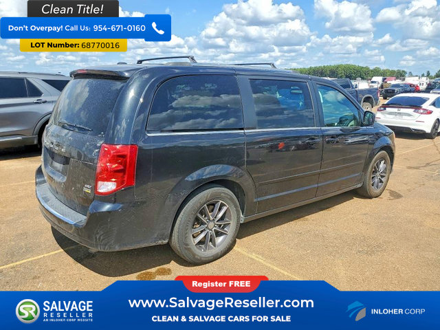 Used 2017 Dodge Grand Caravan SXT FWD image 4