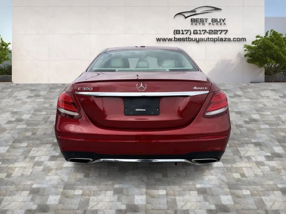 Used 2017 Mercedes-Benz E 300 4MATIC image 5