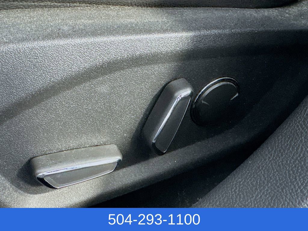 Used 2016 Ford Fusion SE w/ Equipment Group 202A image 17