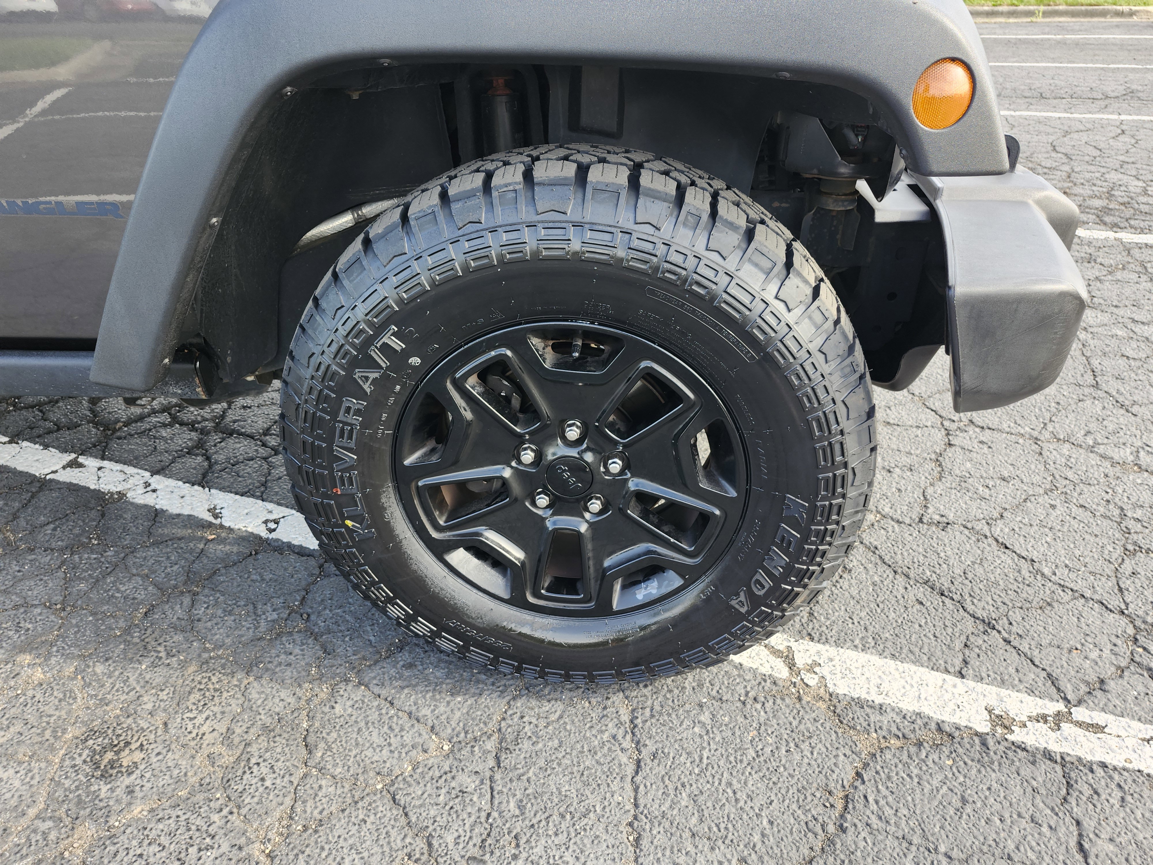 Used 2016 Jeep Wrangler Sport AWD/4WD image 9
