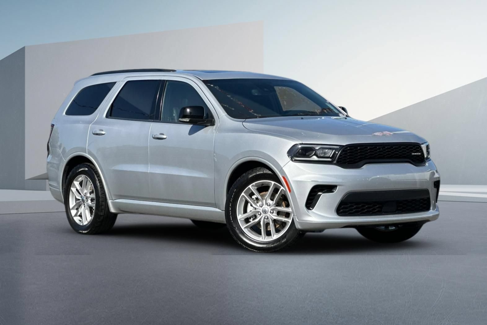 Used 2024 Dodge Durango GT RWD image 2
