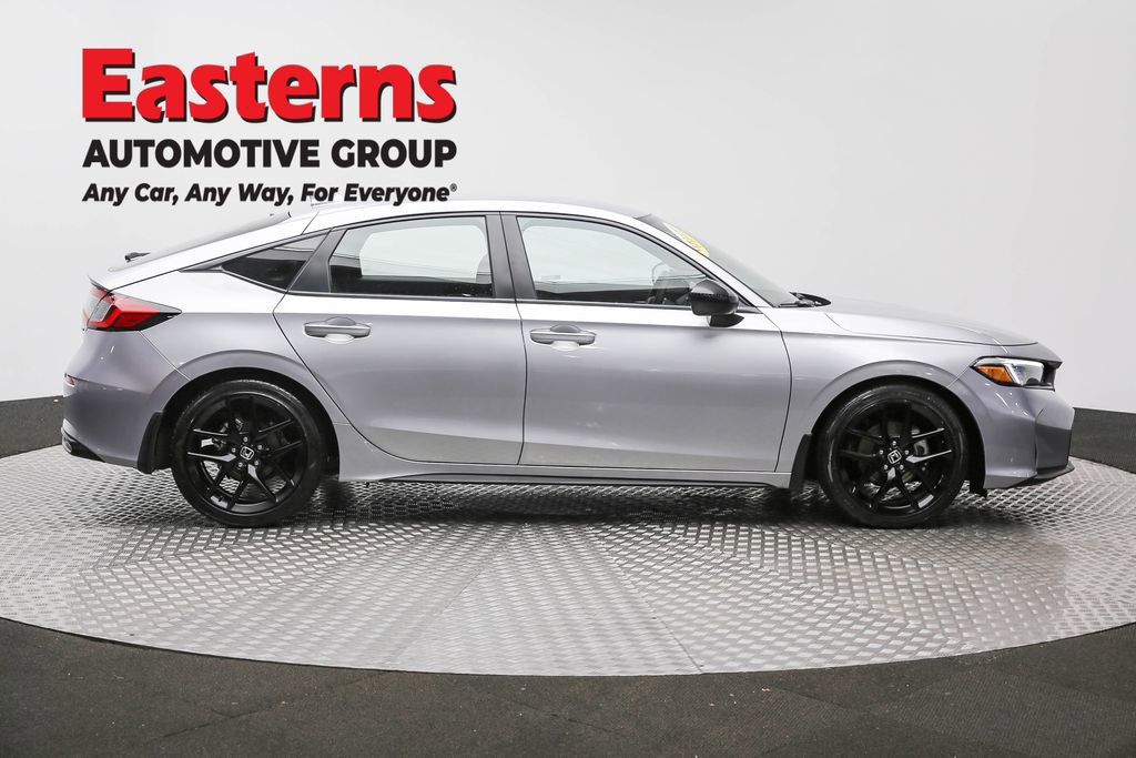 Used 2025 Honda Civic Sport image 4