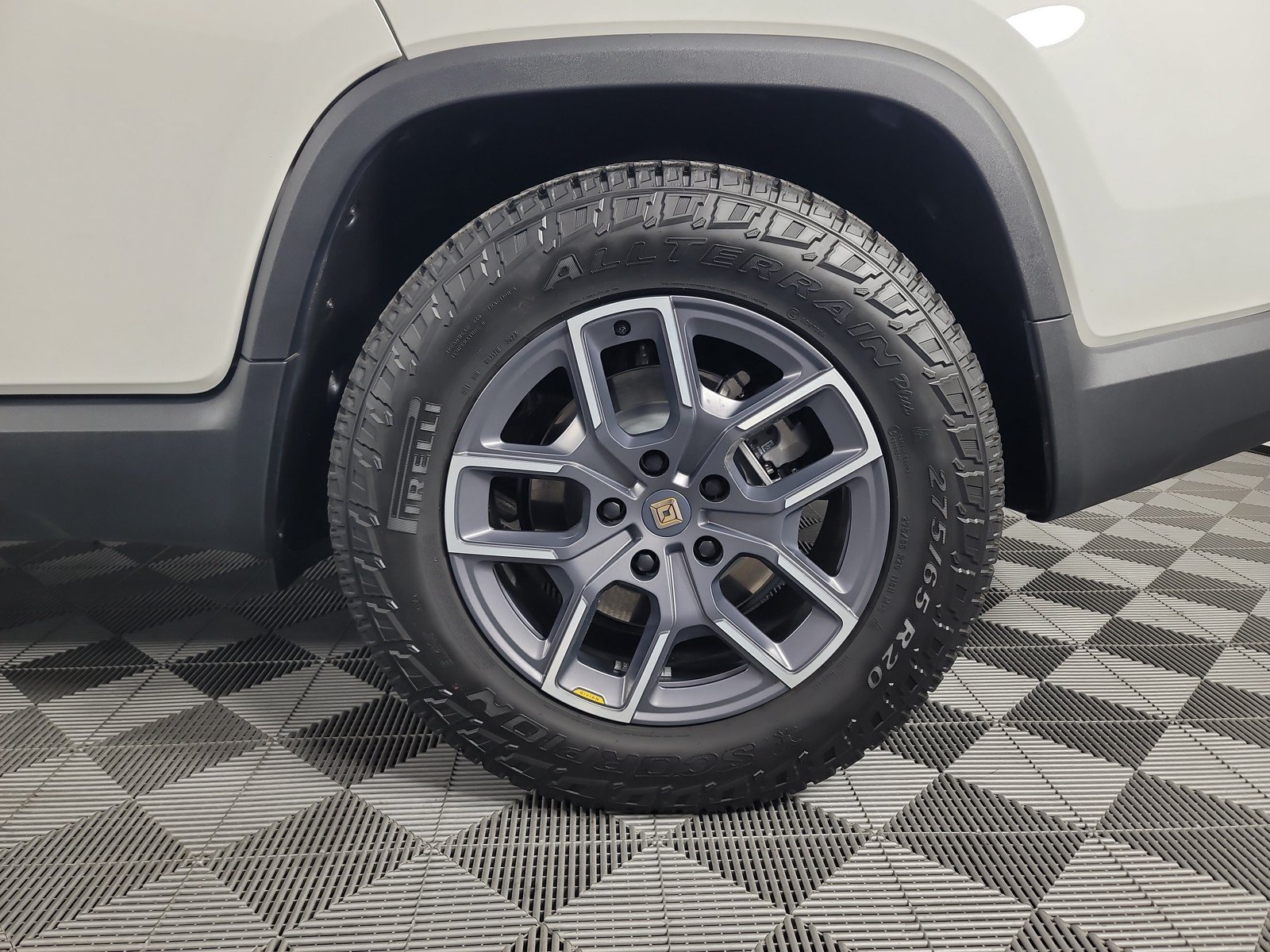 Used 2024 Rivian R1T Adventure AWD/4WD image 10