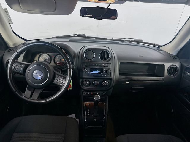 Used 2016 Jeep Patriot Latitude w/ Mopar Trailer Tow Group image 18