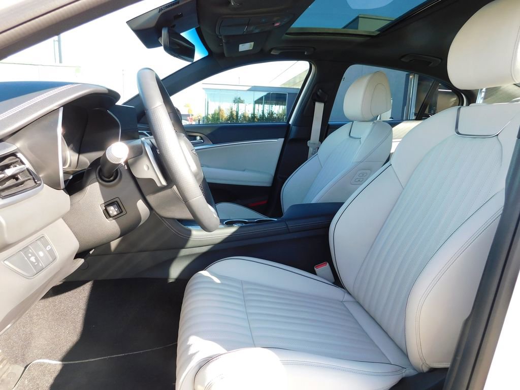 Used 2026 Genesis G70 3.3T Sport Prestige image 11