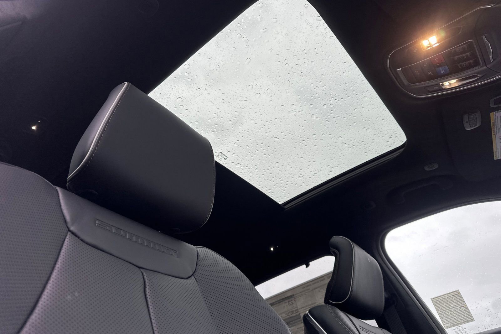 New 2026 Jeep Grand Cherokee Summit image 17