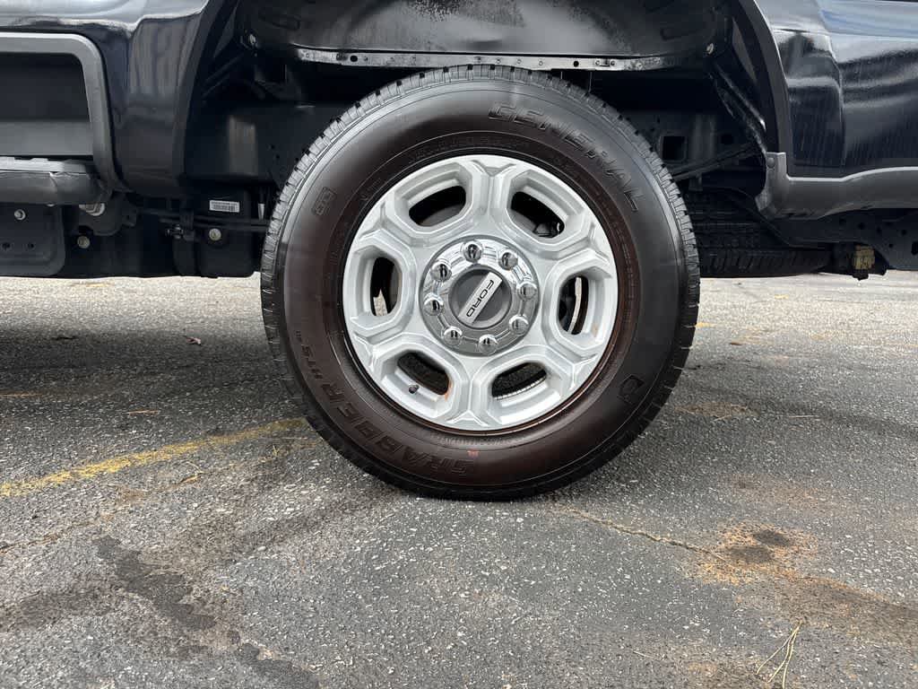 Certified 2025 Ford F250 XLT image 32