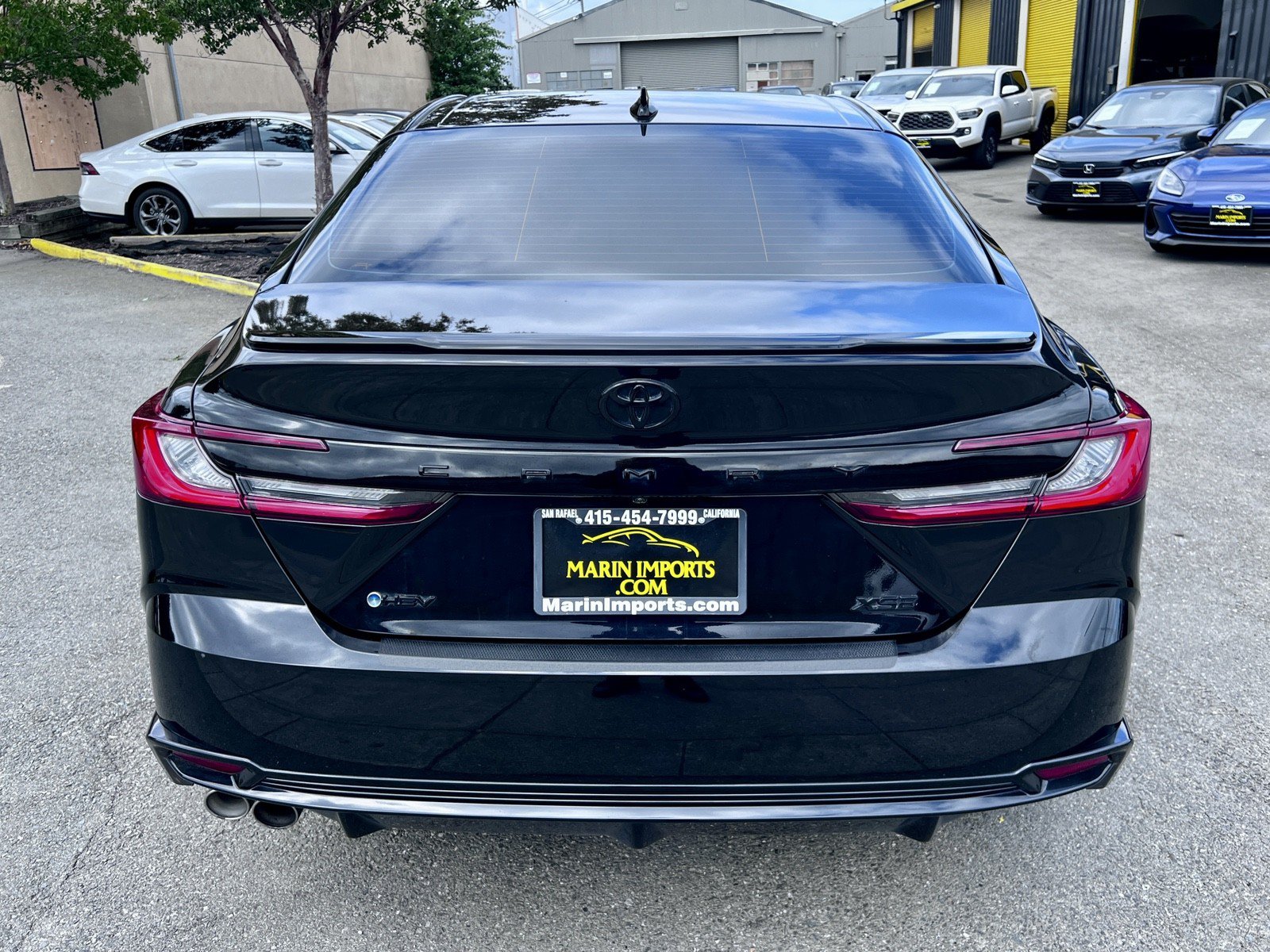 Used 2025 Toyota Camry XSE FWD image 7