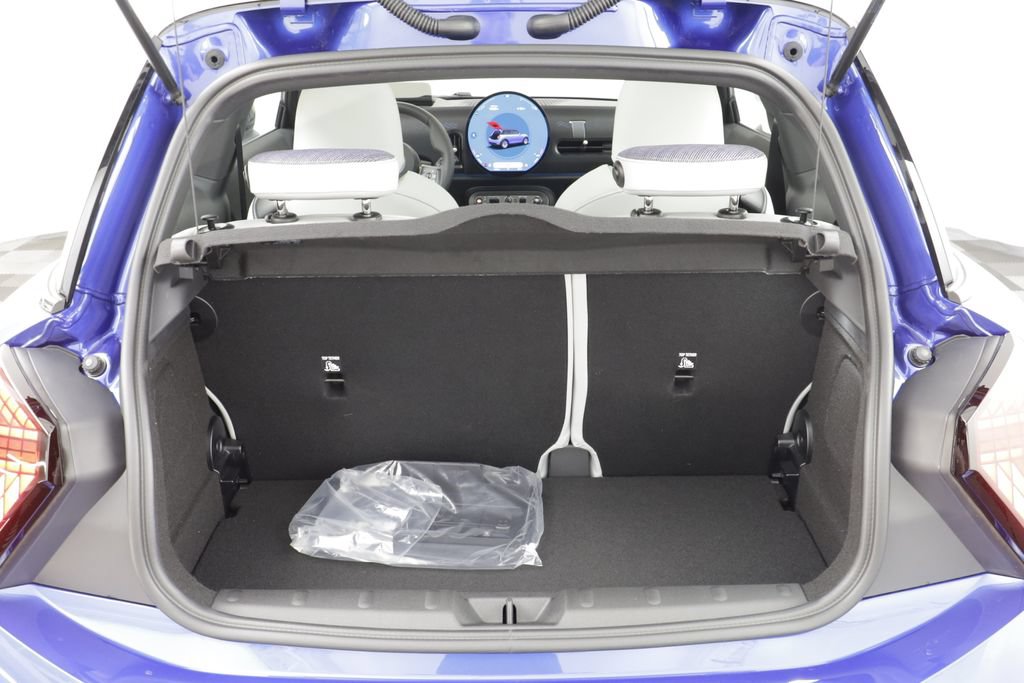 New 2026 MINI Cooper 2-Door Hardtop FWD image 18