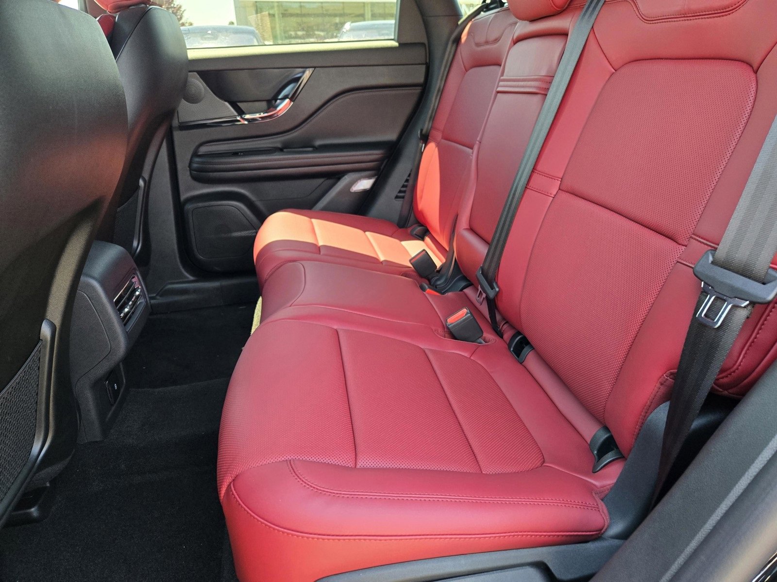 Used 2025 Lincoln Corsair Grand Touring image 7