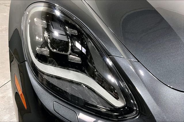Used 2020 Porsche Panamera 4S image 30
