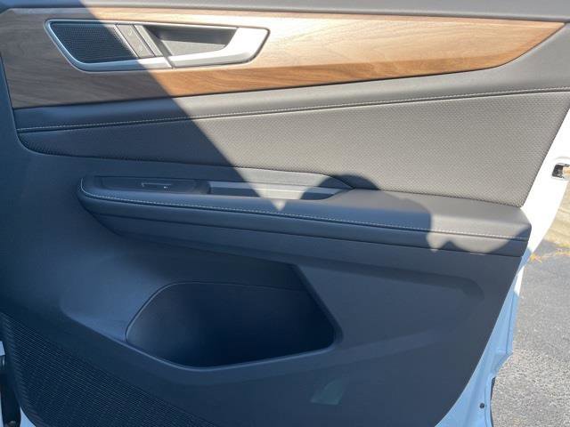 Used 2025 Volkswagen Atlas SE w/ Panoramic Sunroof Package image 24