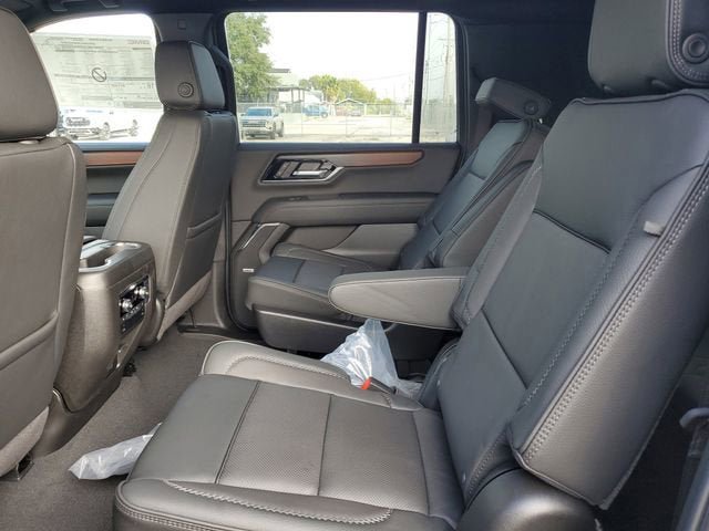 New 2026 GMC Yukon XL Denali w/ Sun & Power Step Package image 11