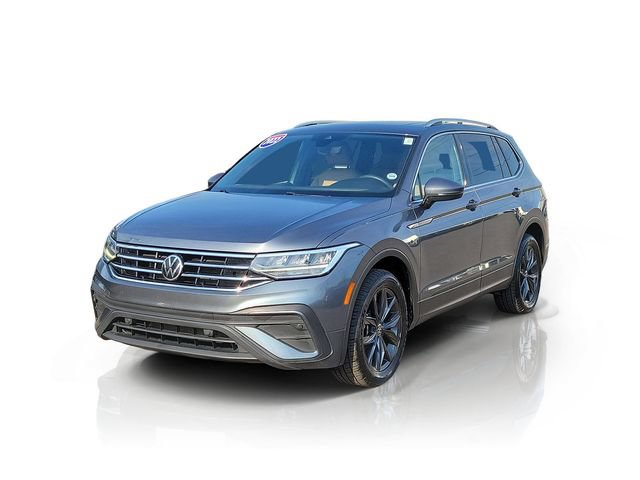 Used 2022 Volkswagen Tiguan SE AWD/4WD image 3