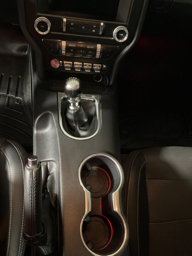 Used 2019 Ford Mustang GT Premium w/ GT Performance Package RWD image 30