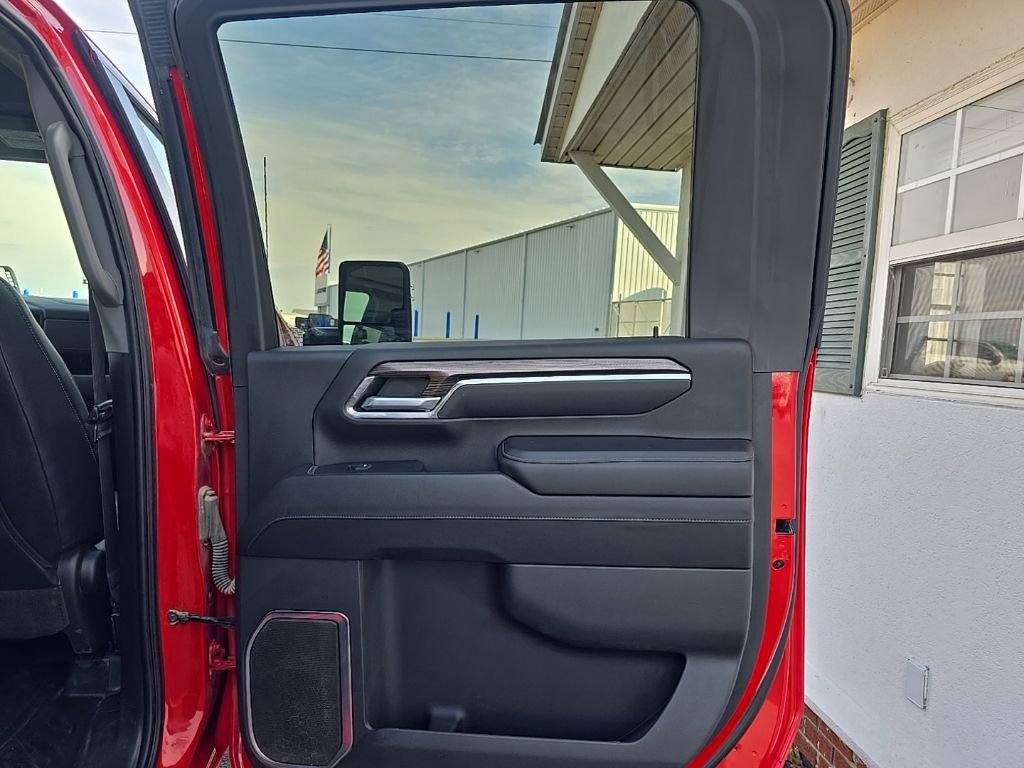 Used 2024 Chevrolet Silverado 3500 LT w/ Convenience Package image 22