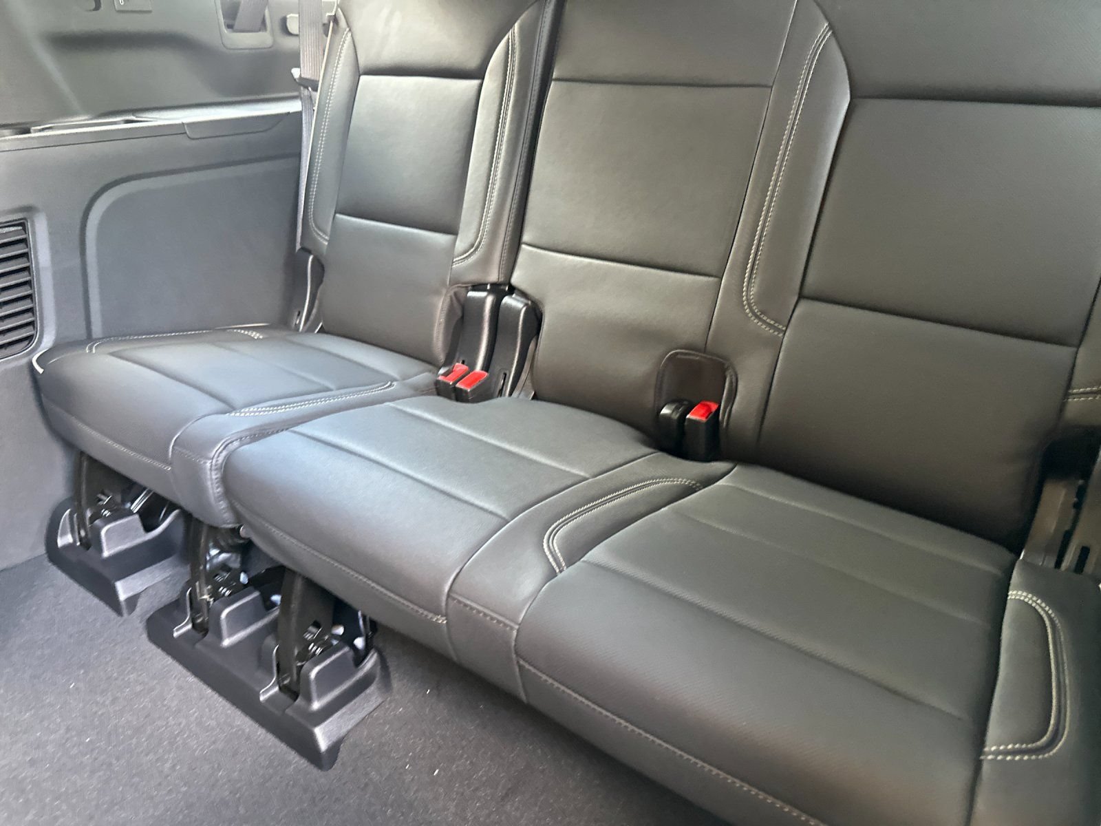 New 2026 GMC Yukon XL Elevation w/ Elevation Premium Package AWD/4WD image 15