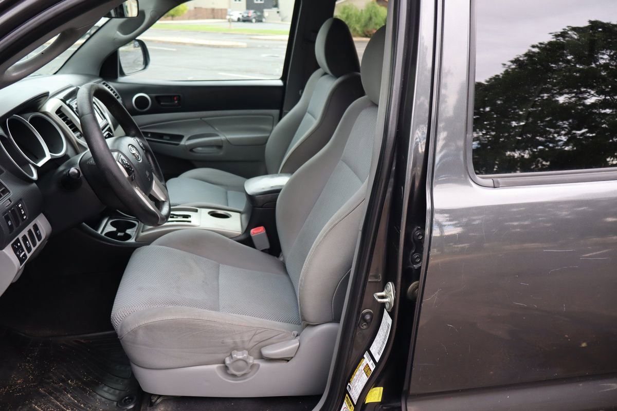 Used 2014 Toyota Tacoma V6 image 20