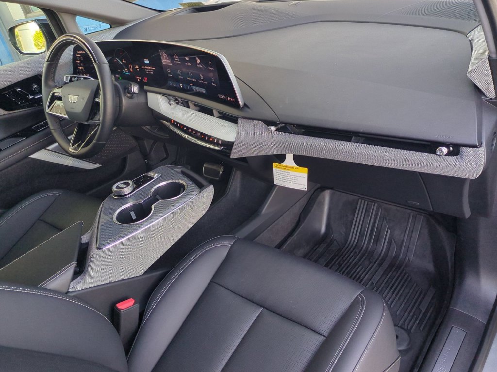 Certified 2026 Cadillac Optiq Sport 2 w/ LPO, Floor Liner Package RWD image 36