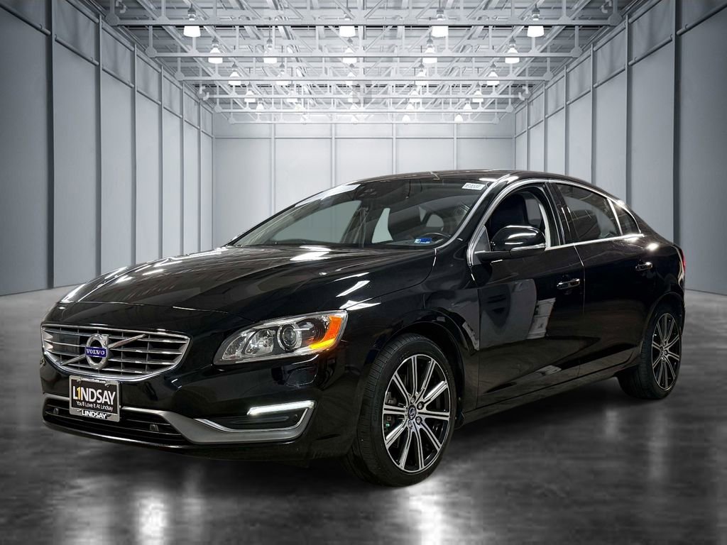 Used 2018 Volvo S60 T5 Inscription Platinum image 1