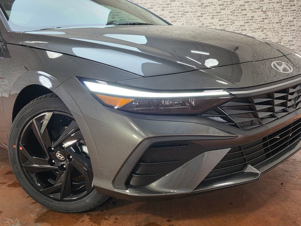 New 2026 Hyundai Elantra Sport FWD image 8