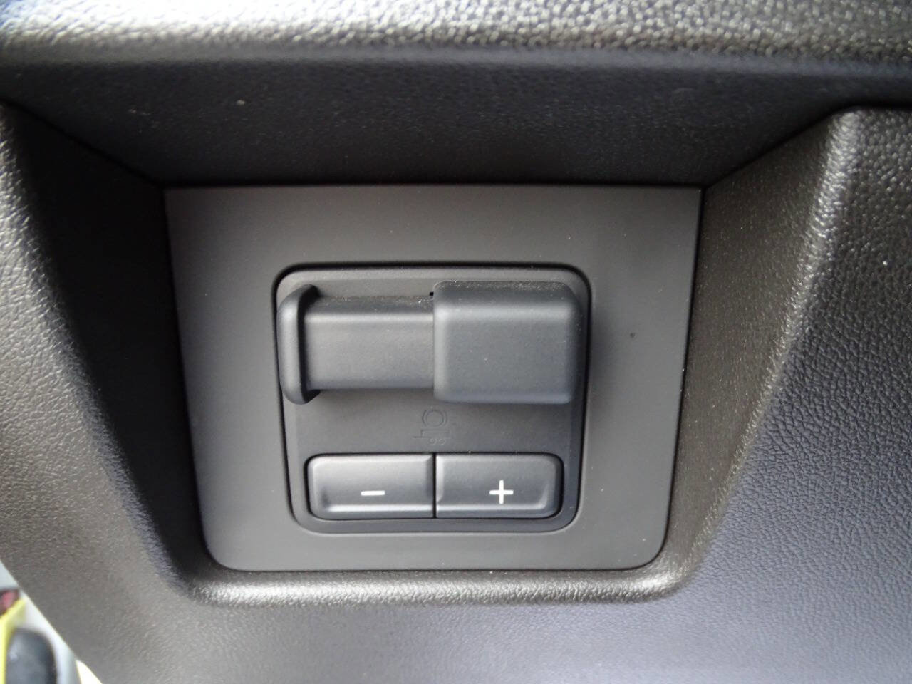 Used 2024 Chevrolet Colorado W/T w/ WT Convenience Package II image 18