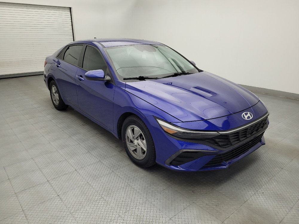 Used 2024 Hyundai Elantra SE FWD image 13