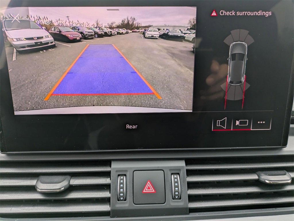 Used 2024 Audi Q5 2.0T Premium w/ Convenience Package image 25