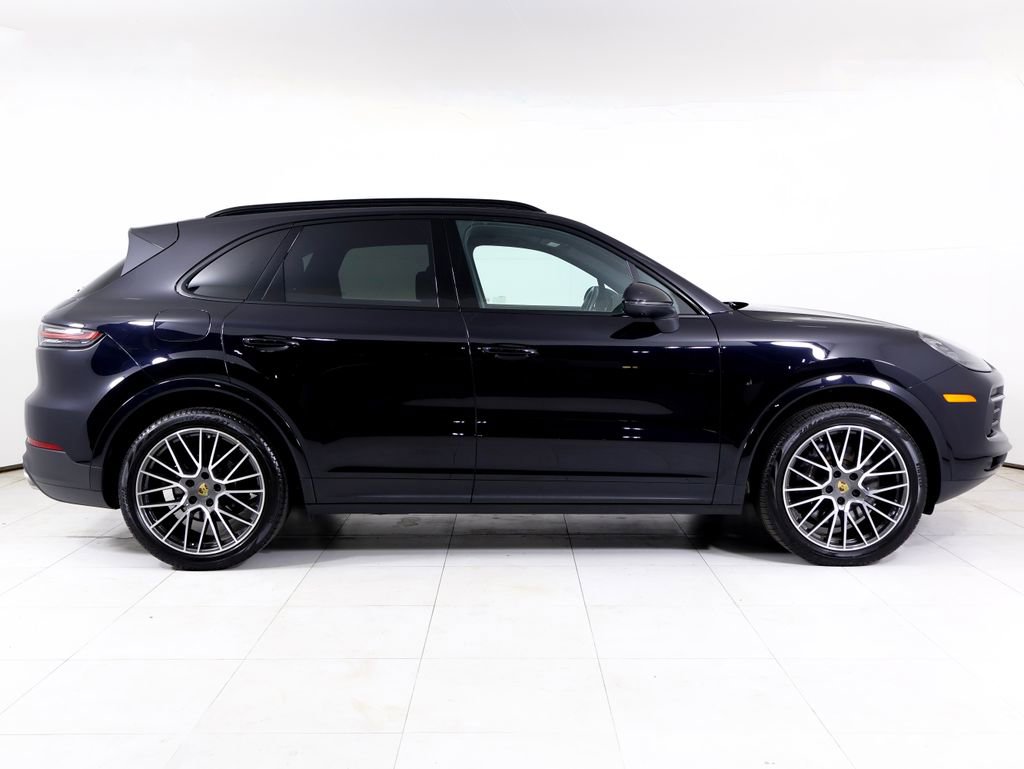 Certified 2022 Porsche Cayenne AWD/4WD image 31