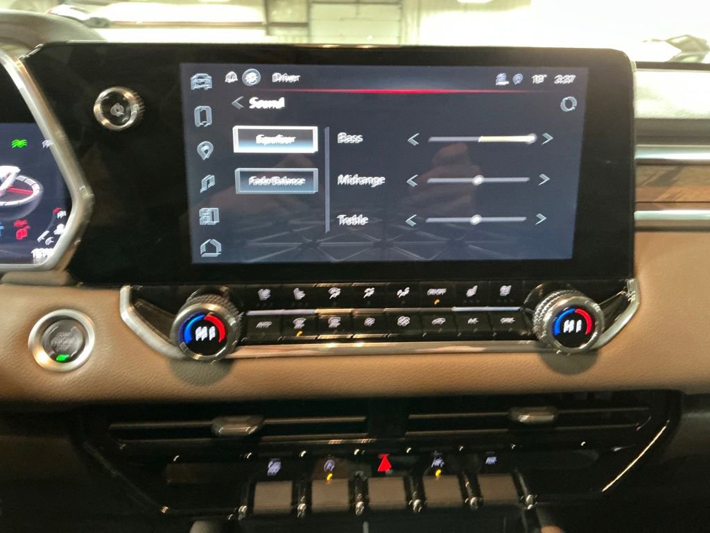 Used 2024 GMC Canyon Denali image 18