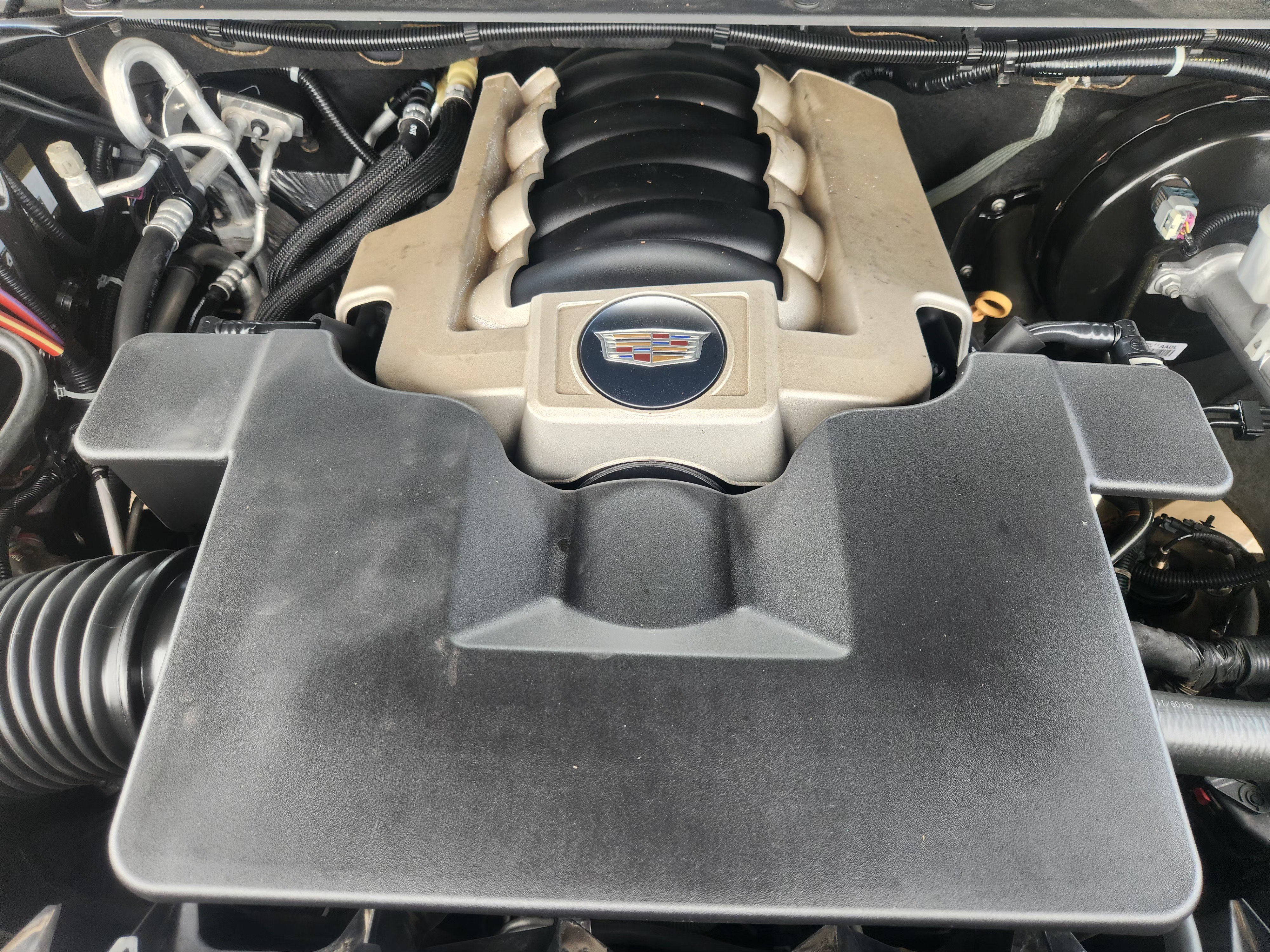 Used 2019 Cadillac Escalade Luxury RWD image 32