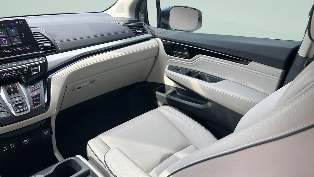 Used 2025 Honda Odyssey Touring image 13