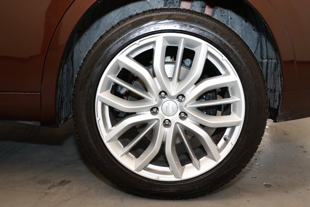 Used 2019 Maserati Levante GranLusso image 24