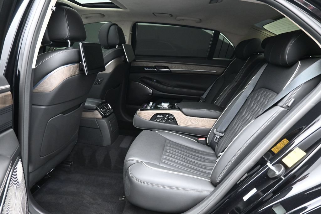 Used 2022 Genesis G90 5.0 Ultimate AWD/4WD image 21