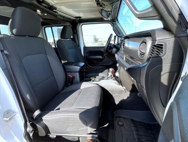 Certified 2021 Jeep Gladiator Willys image 16