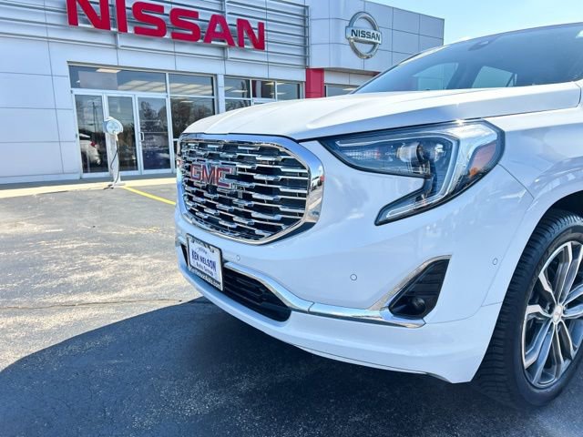 Used 2019 GMC Terrain Denali w/ Advanced Safety Package image 14