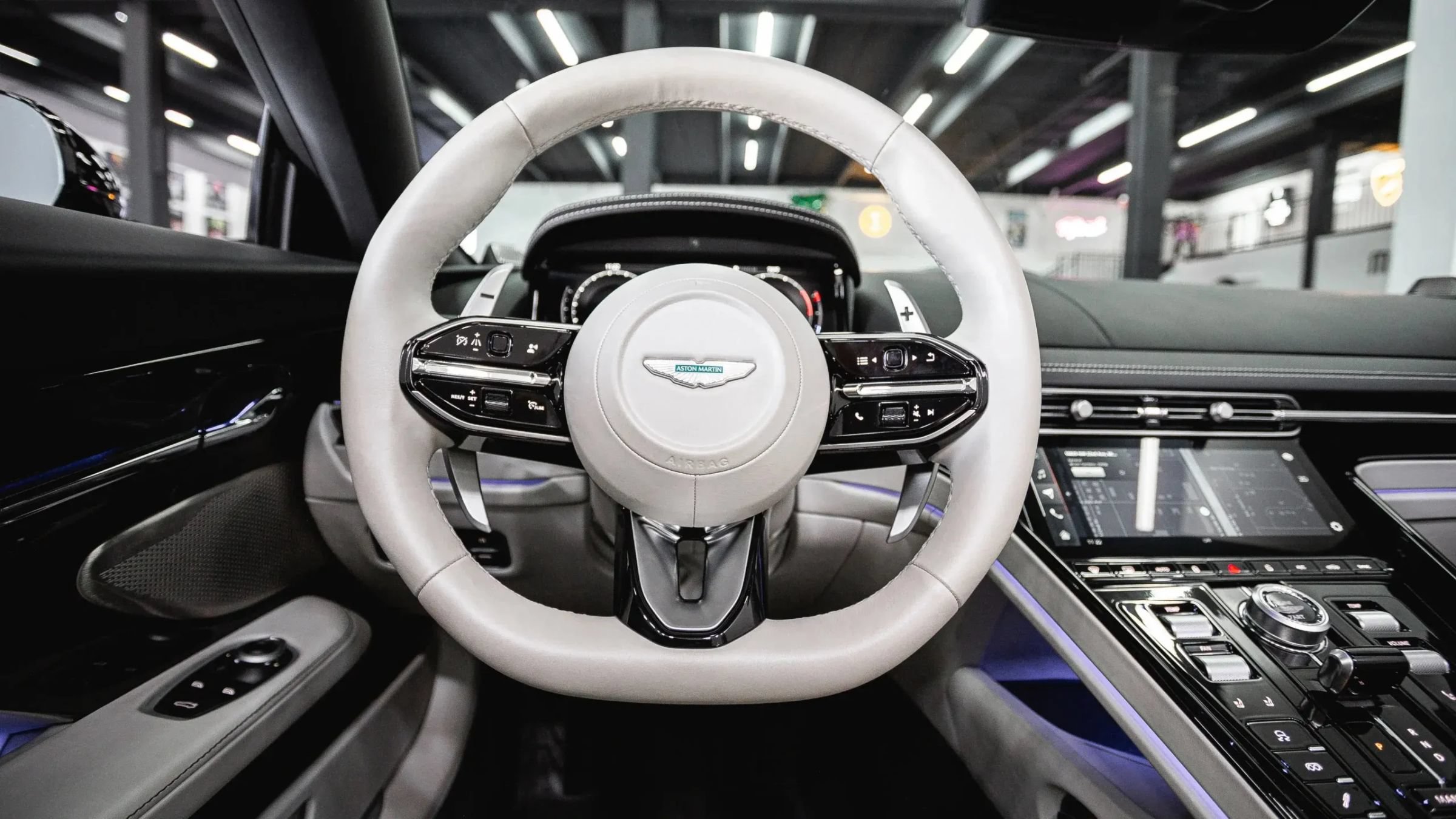 Used 2024 Aston Martin DB12 Convertible RWD image 26