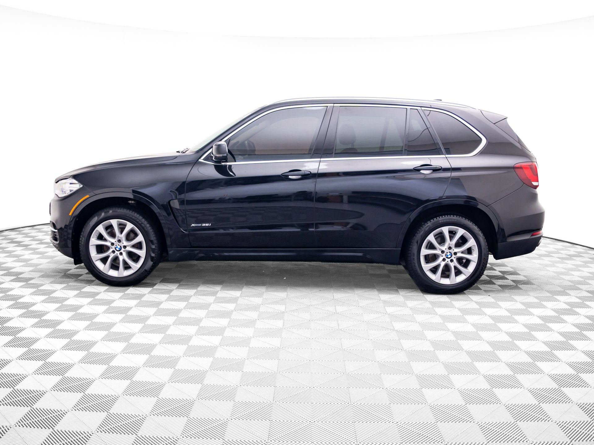 Used 2015 BMW X5 xDrive35i AWD/4WD image 2