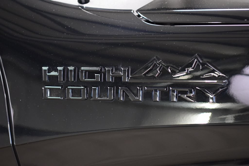 Used 2024 Chevrolet Silverado 1500 High Country w/ Technology Package AWD/4WD image 18