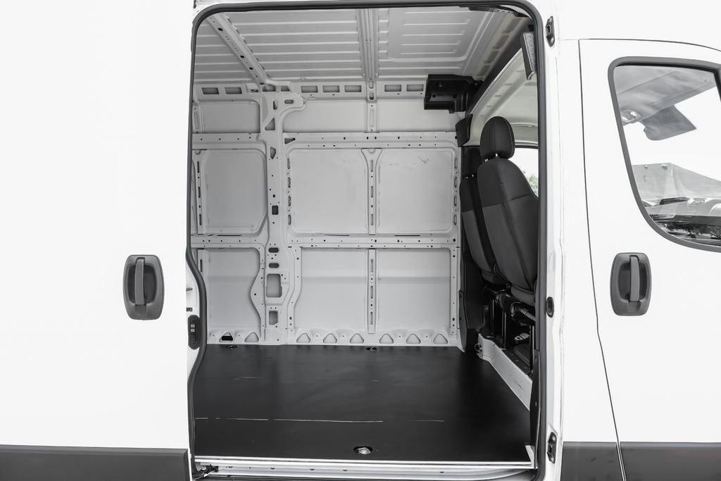 Used 2024 RAM ProMaster 2500 image 33