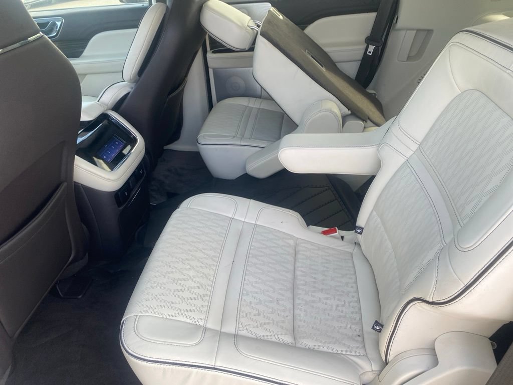Used 2022 Lincoln Navigator Black Label AWD/4WD image 11