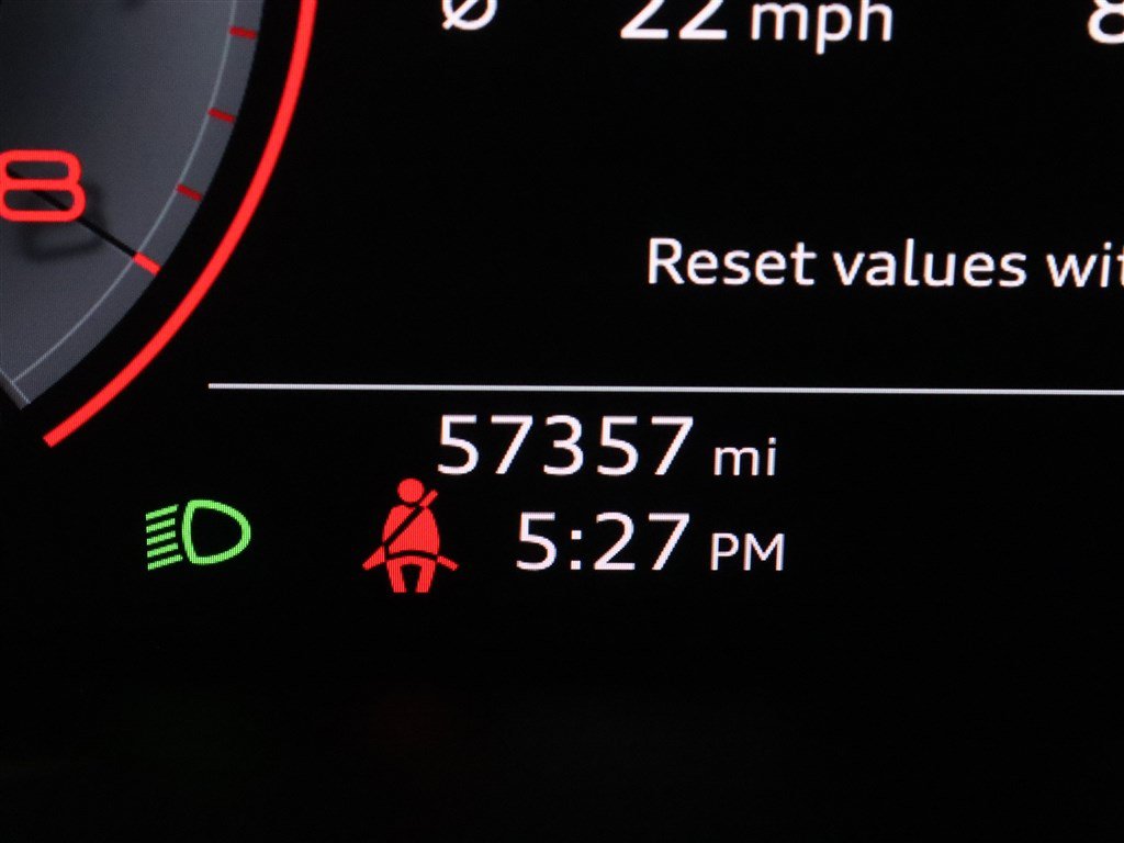 Used 2019 Audi Q8 Premium Plus w/ Premium Plus AWD/4WD image 33