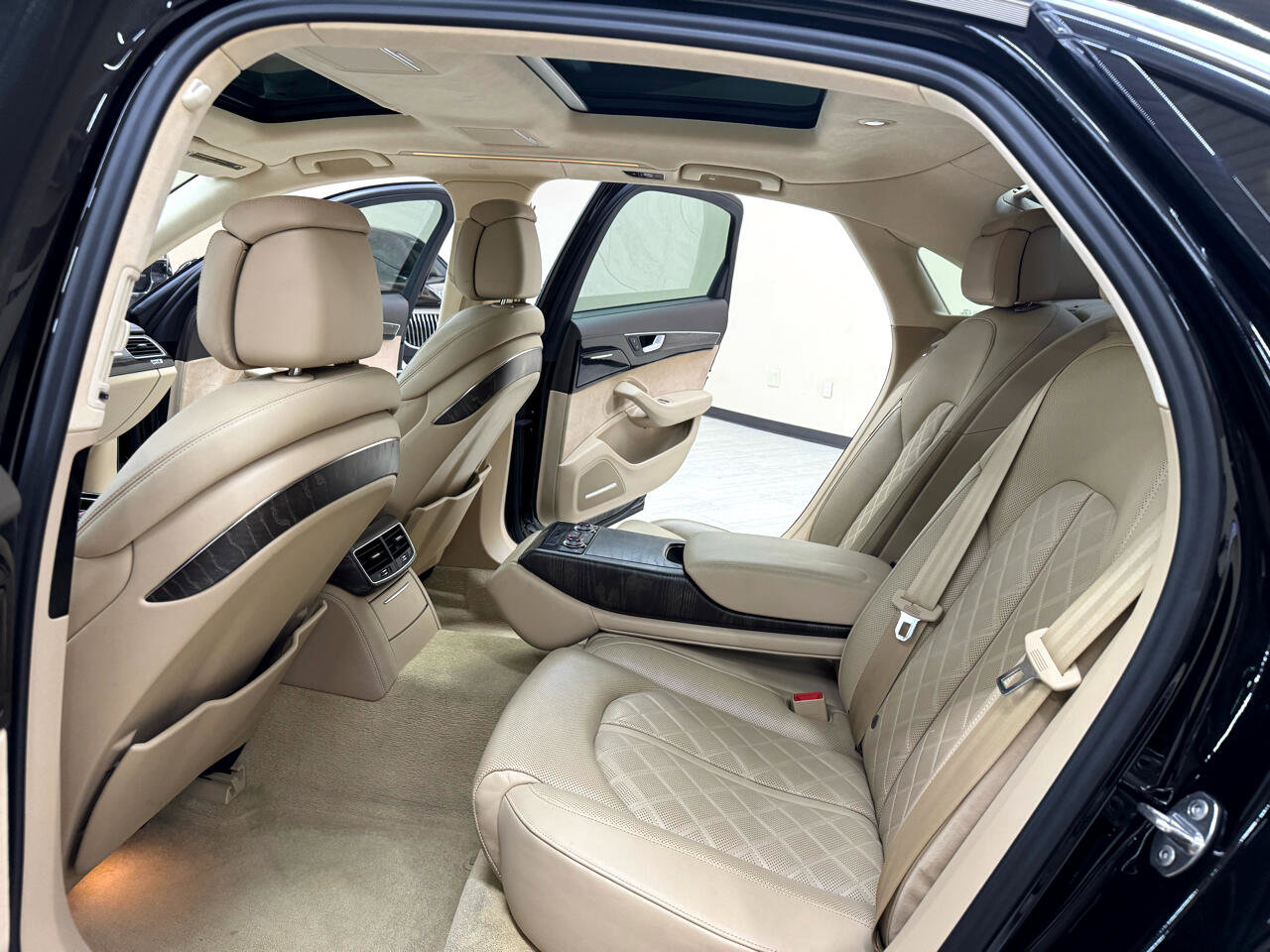 Used 2016 Audi A8 L 3.0T w/ Executive Package image 26