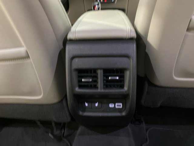 Used 2020 Cadillac XT4 Luxury w/ Cold Weather Package image 24